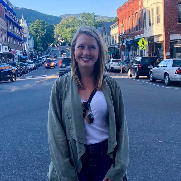 Meet your Posher, Allison - Picture 1 of 1